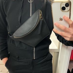 Universal thread adjustable belt bag